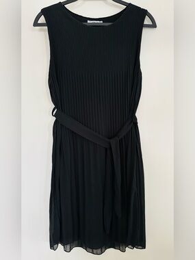 Chiffon Midi Dress in Black (Size M)